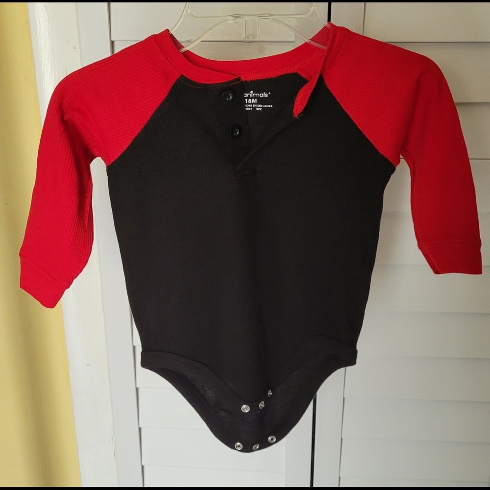 Brand: garanimals size:18m color: black,red